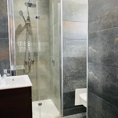 Lc Bastian Marina * 科斯塔特吉塞